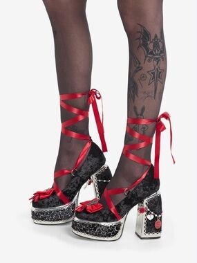 Only Maker black velvet platforms with red ribbon bow Koi x Twilight size 10